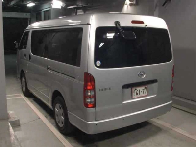 TOYOTA HIACE WAGON