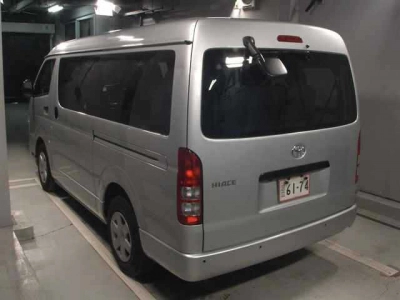 TOYOTA HIACE WAGON