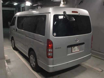TOYOTA HIACE WAGON