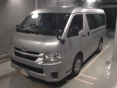 TOYOTA HIACE WAGON