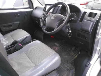 TOYOTA LITE ACE TRUCK