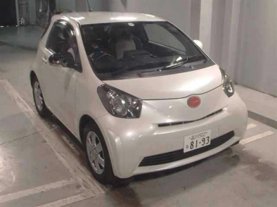 TOYOTA IQ