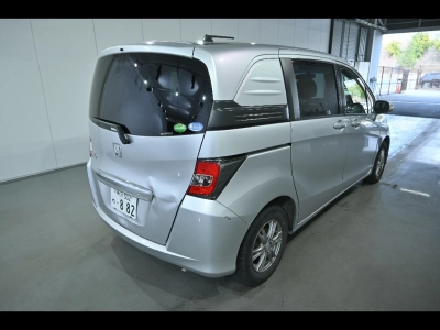 HONDA FREED SPIKE