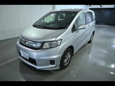 HONDA FREED SPIKE