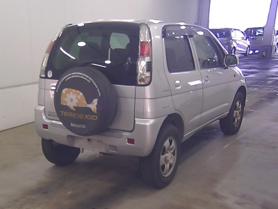 DAIHATSU TERIOS KID