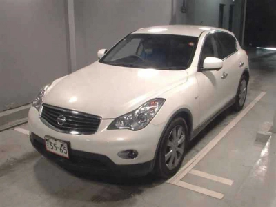 NISSAN SKYLINE CROSSOVER