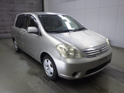 TOYOTA RAUM