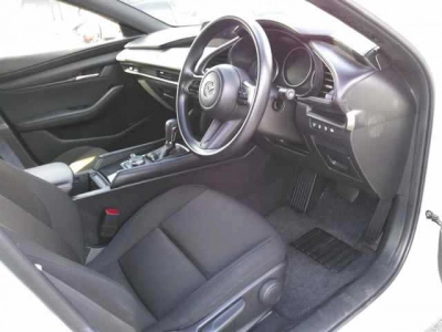 MAZDA MAZDA3 FASTBACK