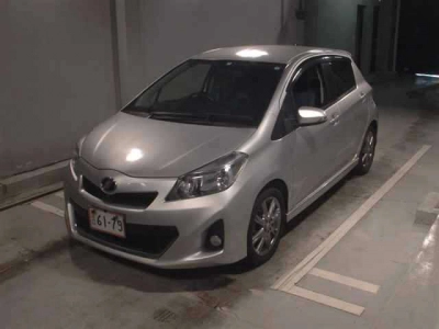 TOYOTA VITZ