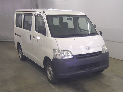 TOYOTA LITE ACE VAN