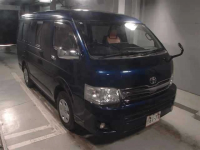 TOYOTA HIACE WAGON