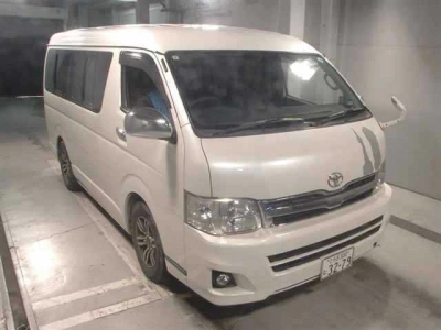TOYOTA HIACE WAGON