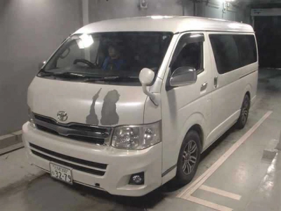 TOYOTA HIACE WAGON