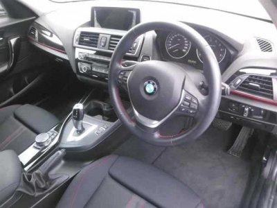 BMW 1 SERIES