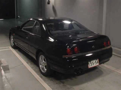 NISSAN SKYLINE