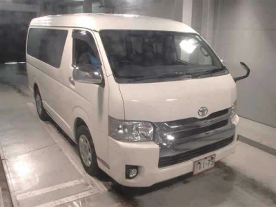 TOYOTA HIACE WAGON