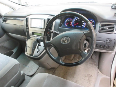 TOYOTA ALPHARD V