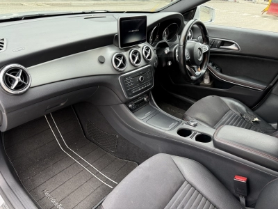 MERCEDES BENZ CLA SHOOTING BRAKE