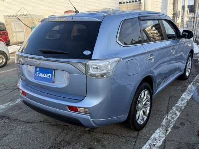 MITSUBISHI OUTLANDER PHEV