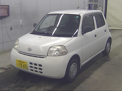 DAIHATSU ESSE