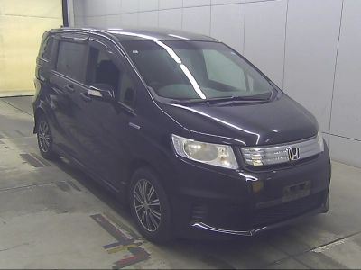 HONDA FREED SPIKE