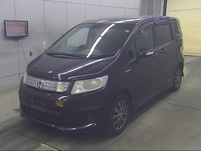 HONDA FREED SPIKE