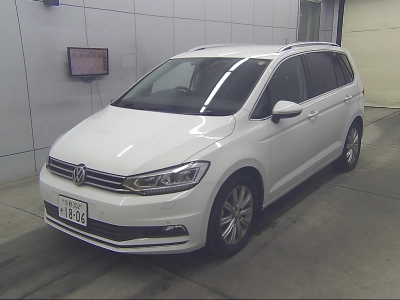 VOLKSWAGEN GOLF TOURAN