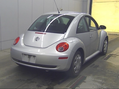 VOLKSWAGEN NEW BEETLE