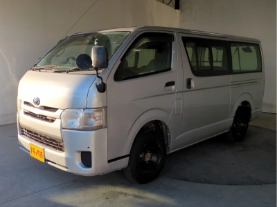 TOYOTA REGIUS VAN