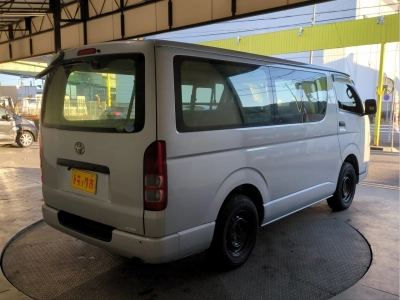 TOYOTA REGIUS VAN