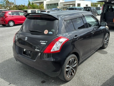 SUZUKI SWIFT