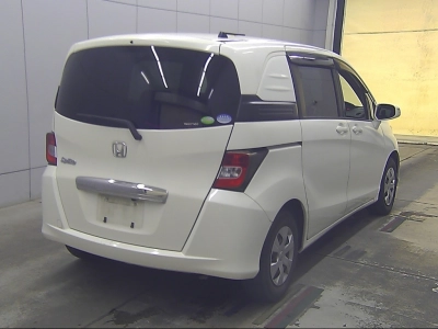 HONDA FREED SPIKE