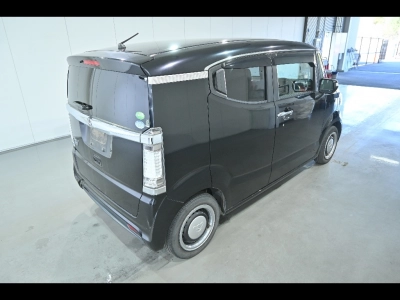 HONDA N-BOX SLASH