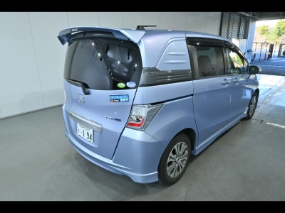 HONDA FREED SPIKE