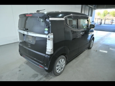 HONDA N-BOX SLASH