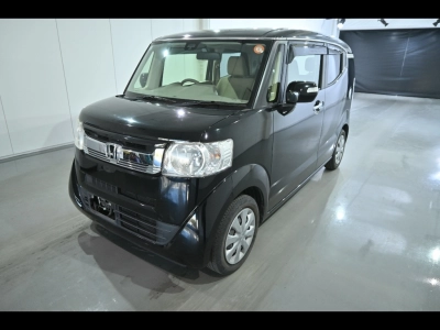 HONDA N-BOX SLASH