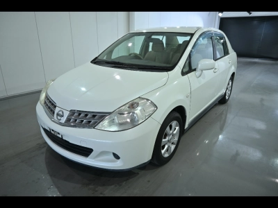 NISSAN TIIDA LATIO