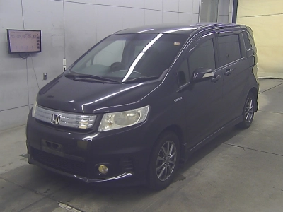 HONDA FREED SPIKE