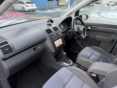 VOLKSWAGEN GOLF TOURAN