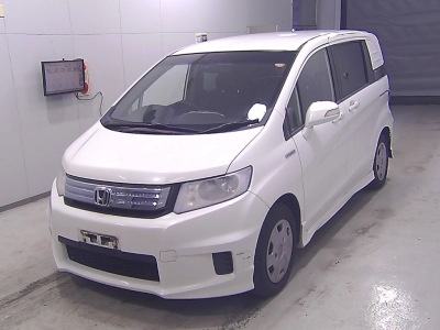 HONDA FREED SPIKE