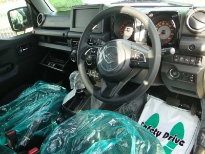 SUZUKI JIMNY NOMADE