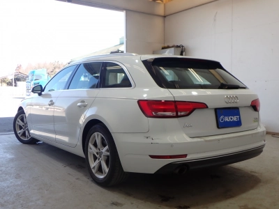 AUDI A4 AVANTE