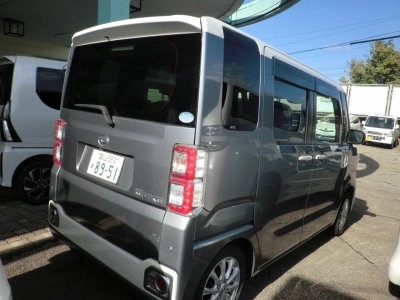 DAIHATSU WAKE