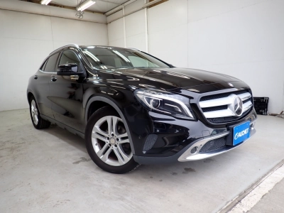 MERCEDES BENZ GLA