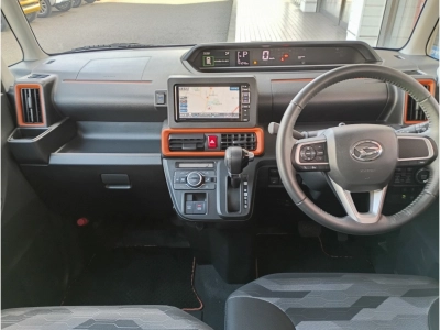 DAIHATSU TANTO FUN CROSS