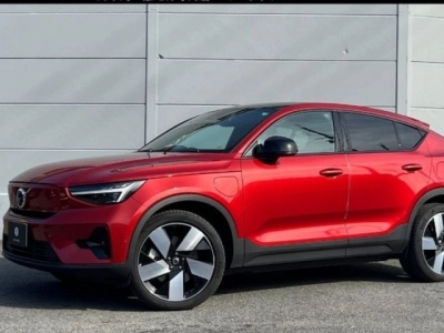 VOLVO C40