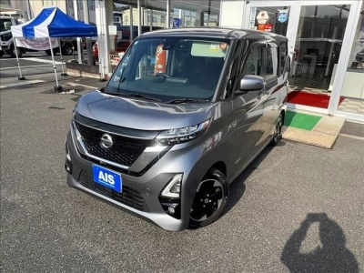 NISSAN ROOX