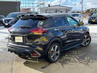 NISSAN KICKS