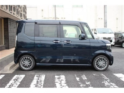 HONDA N BOX CUSTOM