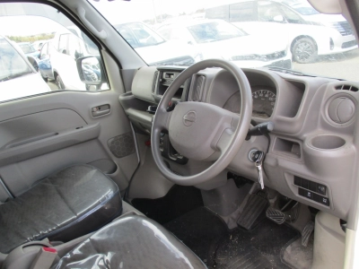 NISSAN NV100 CLIPPER